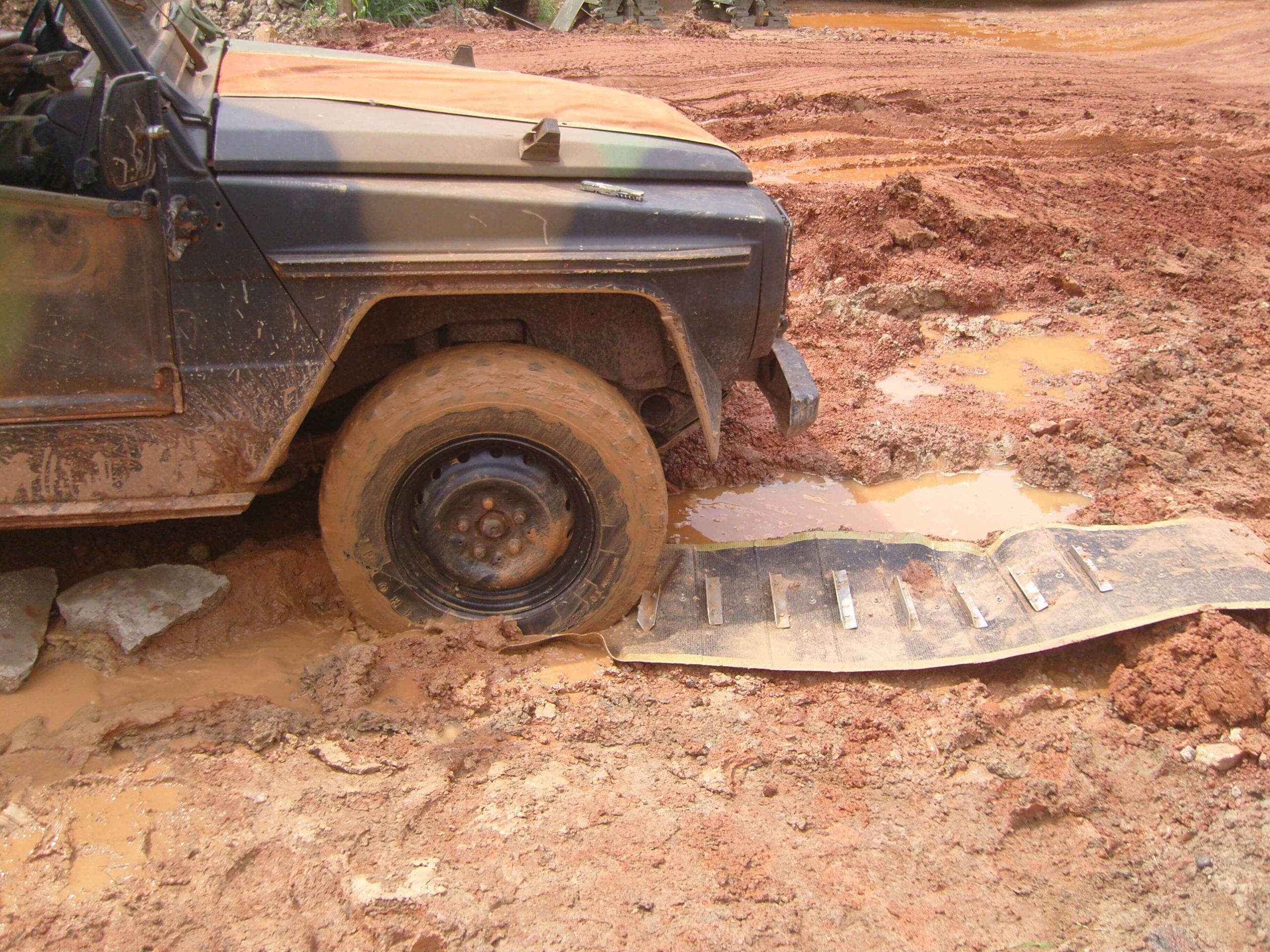 Musthane: Tire Traction Mats to get out of mud, snow, or sand